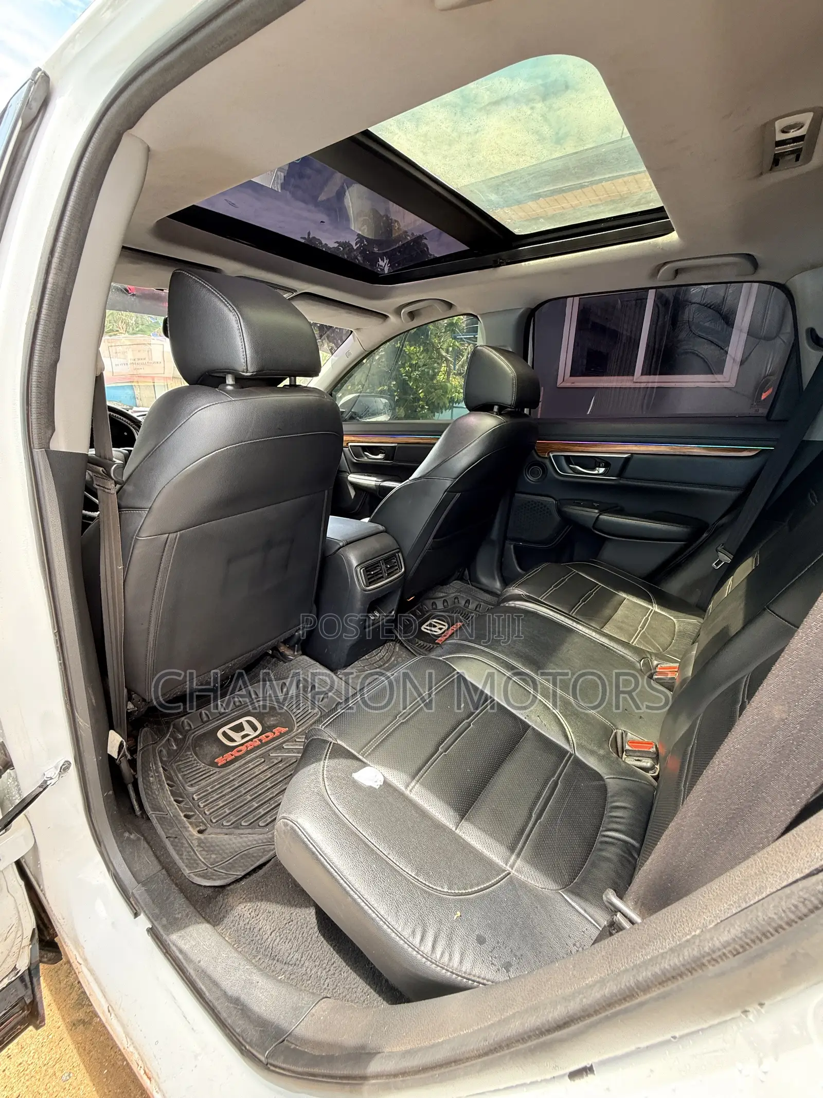 Honda CR-V Touring AWD 2019 White