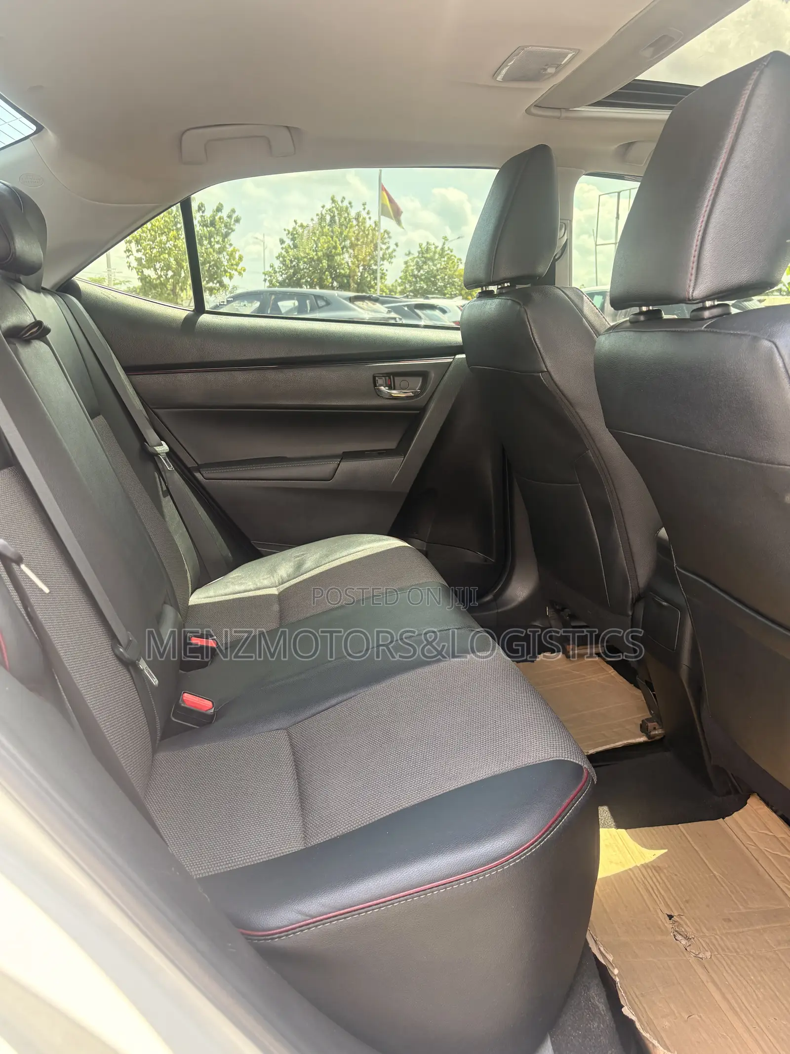 Toyota Corolla SE 4dr Sedan (1.8L 4cyl CVT) 2017 White