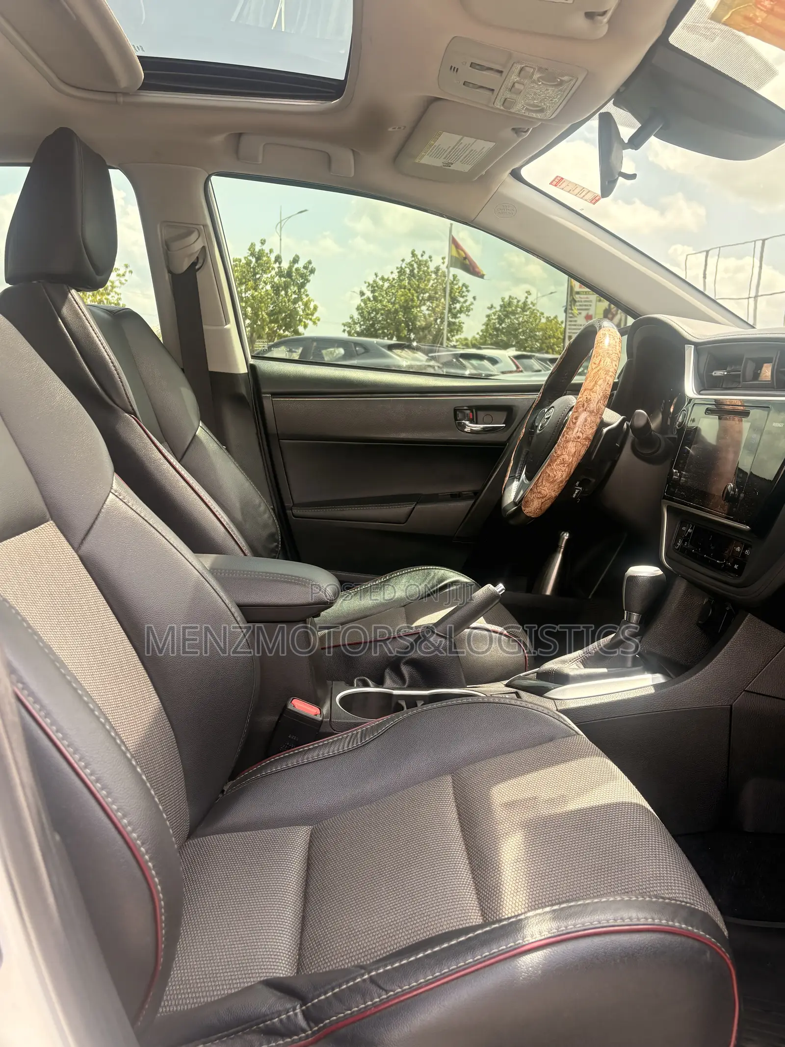 Toyota Corolla SE 4dr Sedan (1.8L 4cyl CVT) 2017 White
