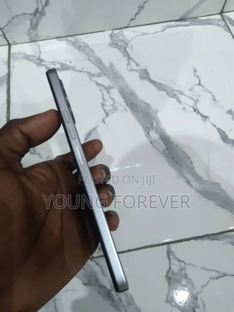 New Tecno Pop 20 64 GB Silver