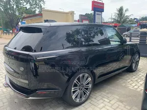 Land Rover Range Rover 2024 Black