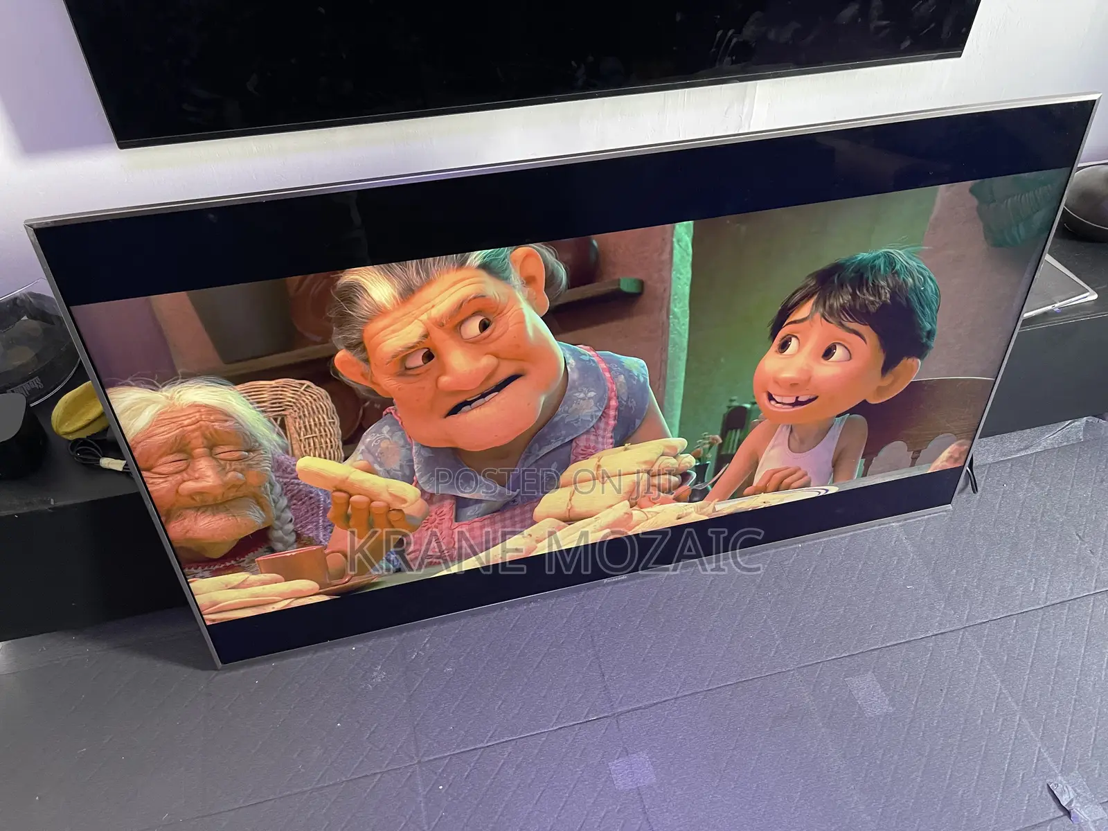 Panasonic Smart Satellite Tv