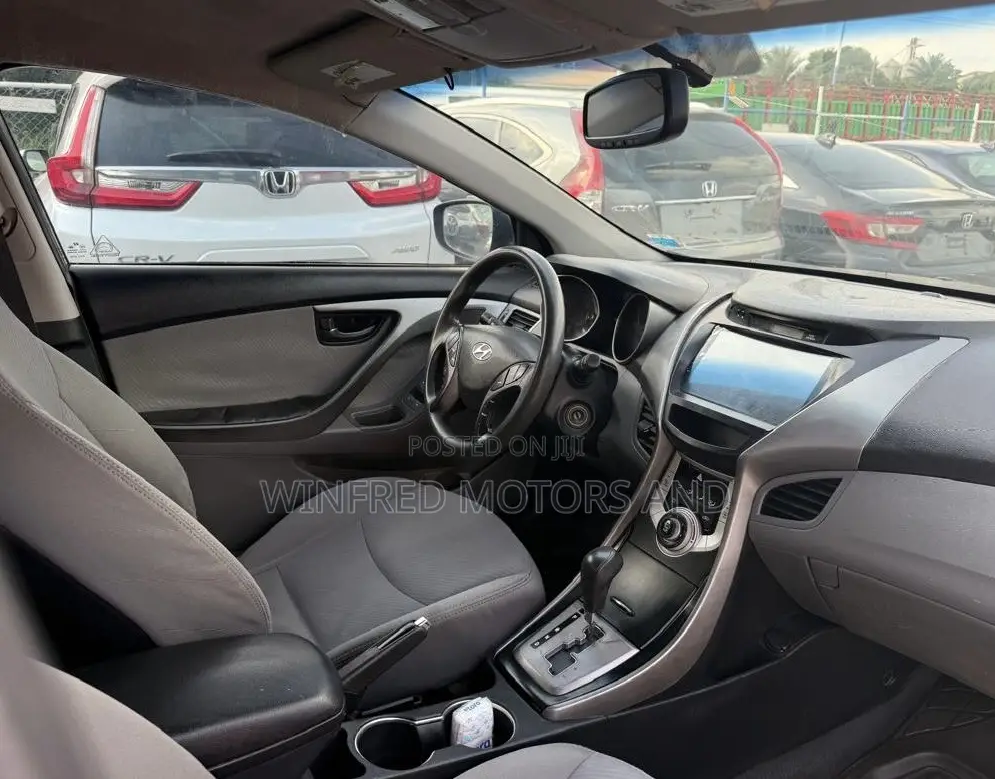 Hyundai Elantra GLS Sedan FWD (1.8L 4cyl 6A) 2013 Gray
