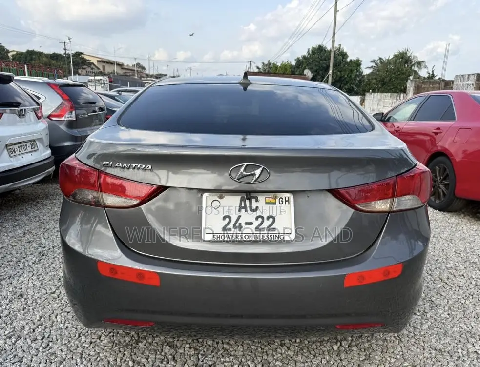 Hyundai Elantra GLS Sedan FWD (1.8L 4cyl 6A) 2013 Gray