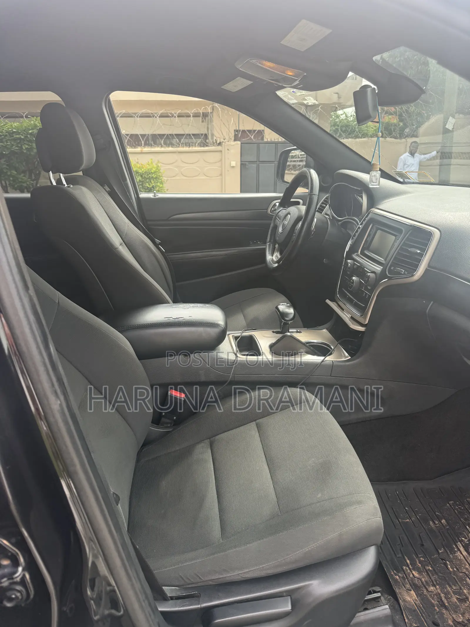 Jeep Grand Cherokee Laredo 4dr 4x2 2016 Black
