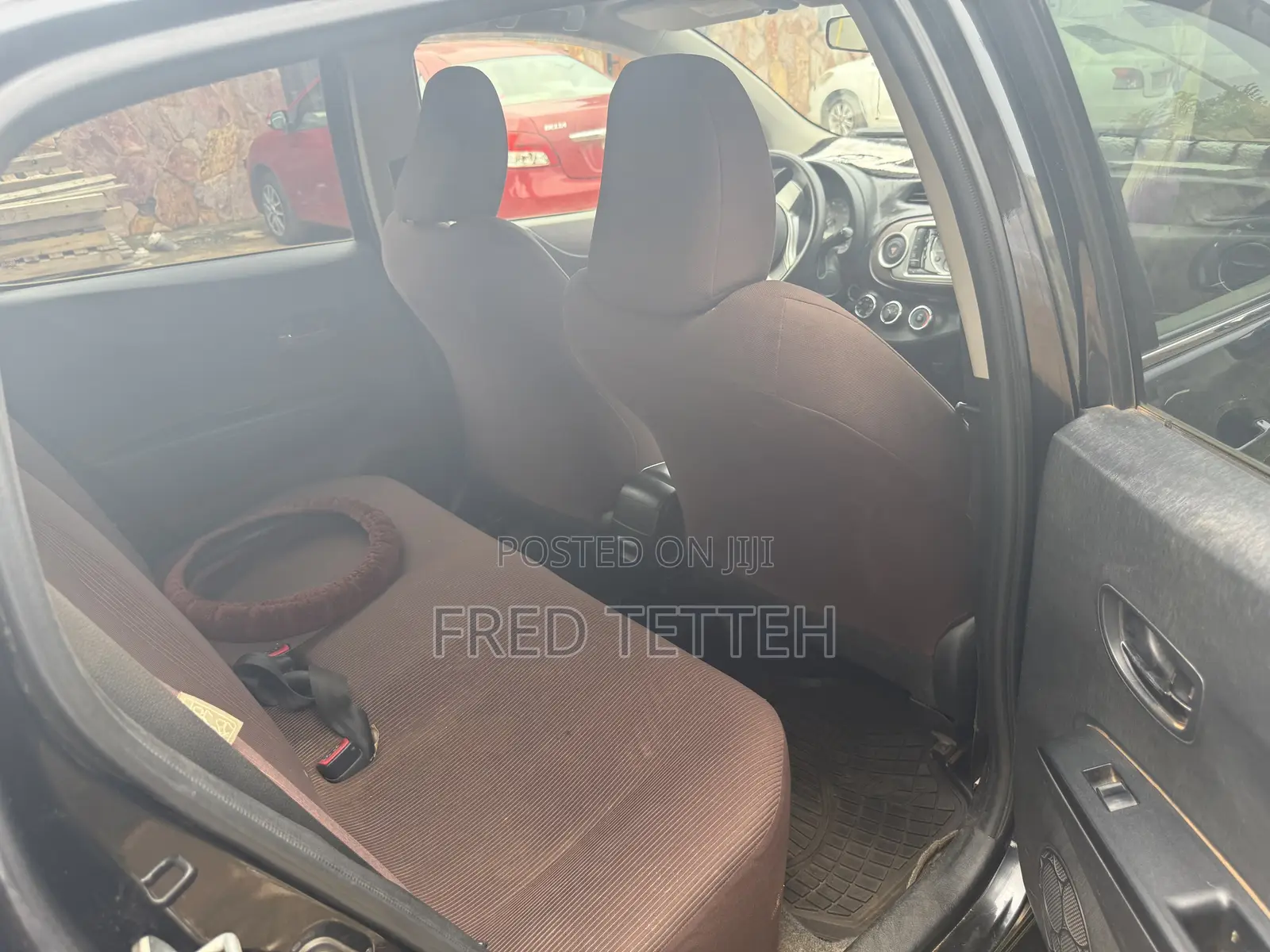 Toyota Vitz 1.3 AWD 5dr 2012 Black