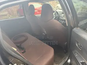 Toyota Vitz 1.3 AWD 5dr 2012 Black