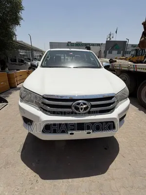 Toyota Hilux 2020 White