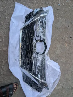Nissan Sentra 2020,2021,2022,2023 Front Grille / Top Shell Available