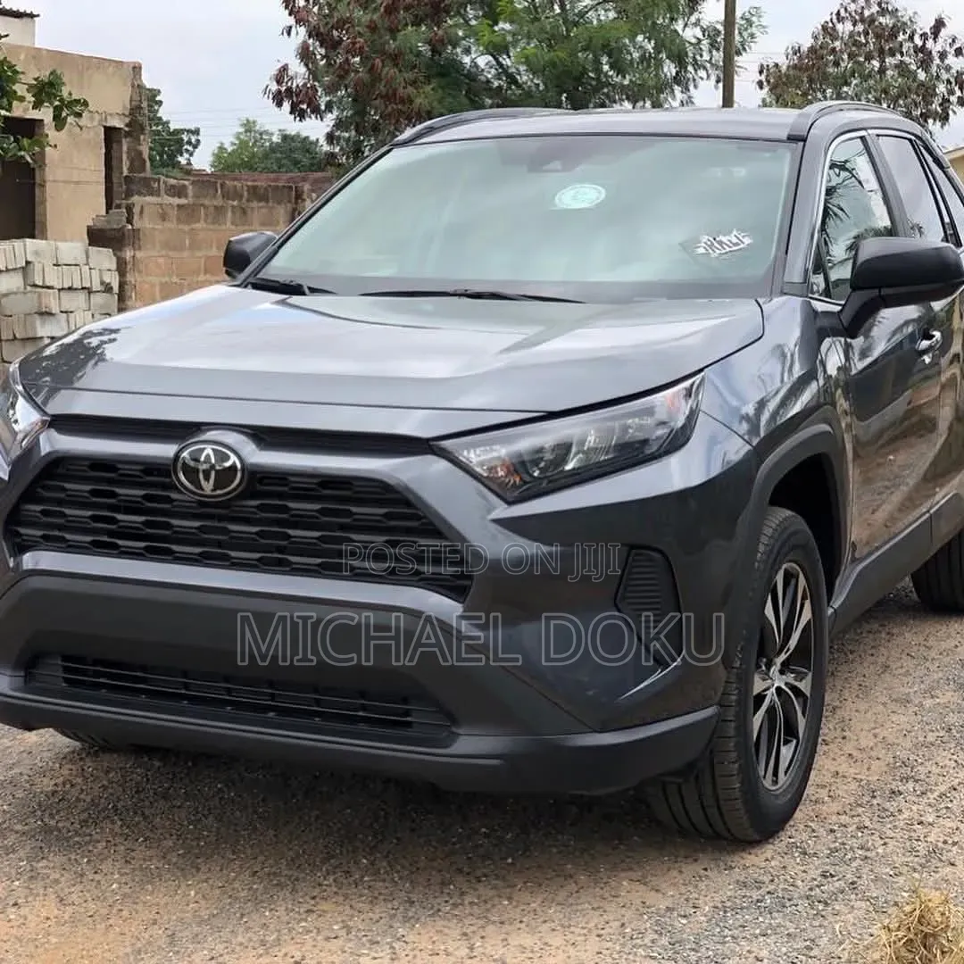 Toyota RAV4 2021 Gray