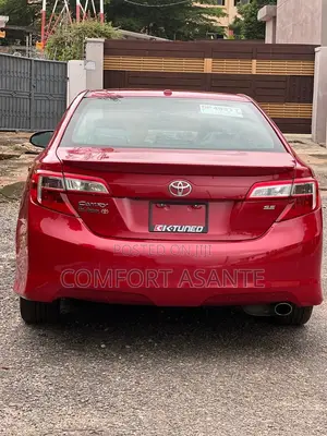 Toyota Camry XLE 4dr Sedan w/Prod. End 11/13 (2.5L 4cyl 6A) 2014 Red