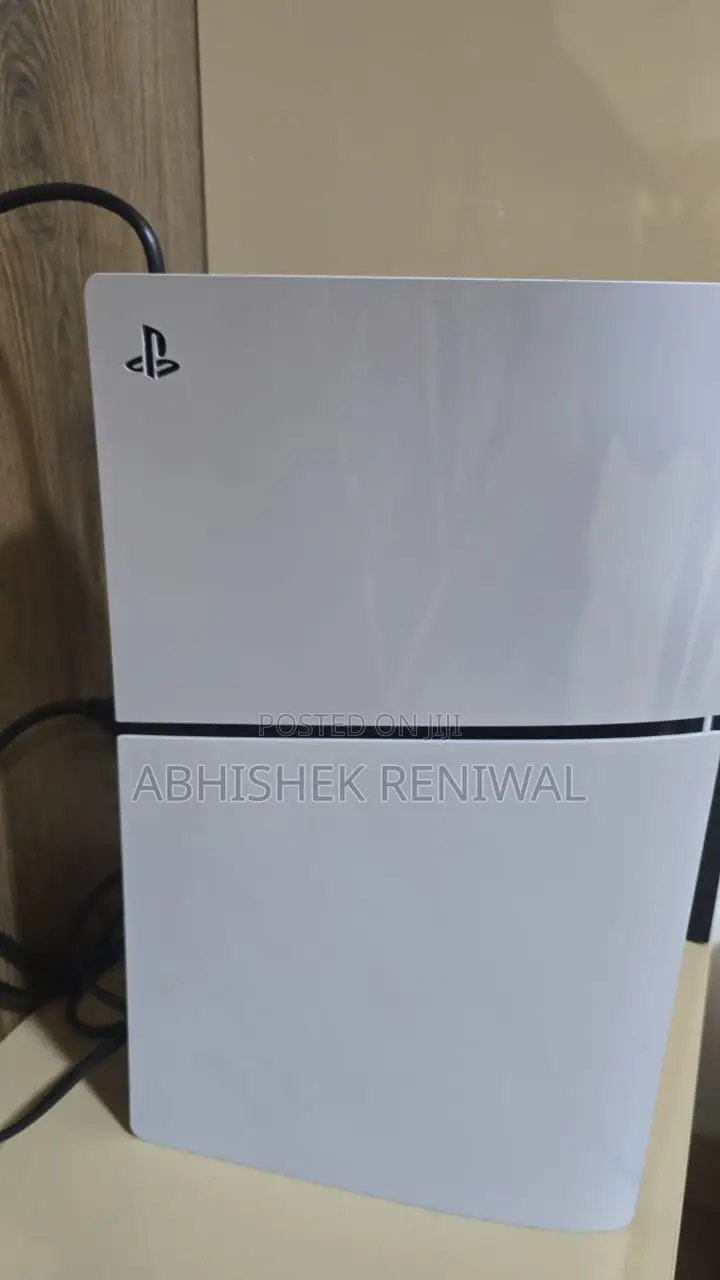 Ps5 500 Gb With 2 Controllers and Games
