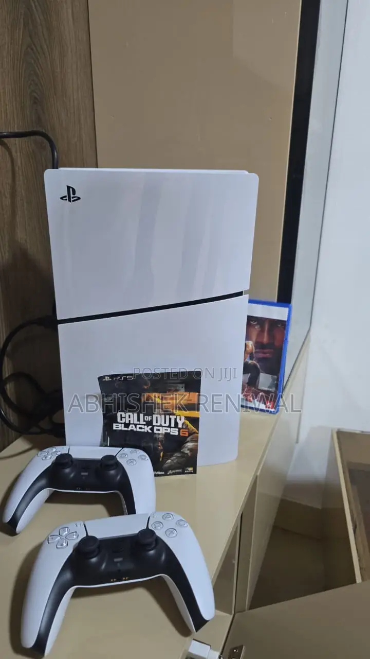 Ps5 500 Gb With 2 Controllers and Games