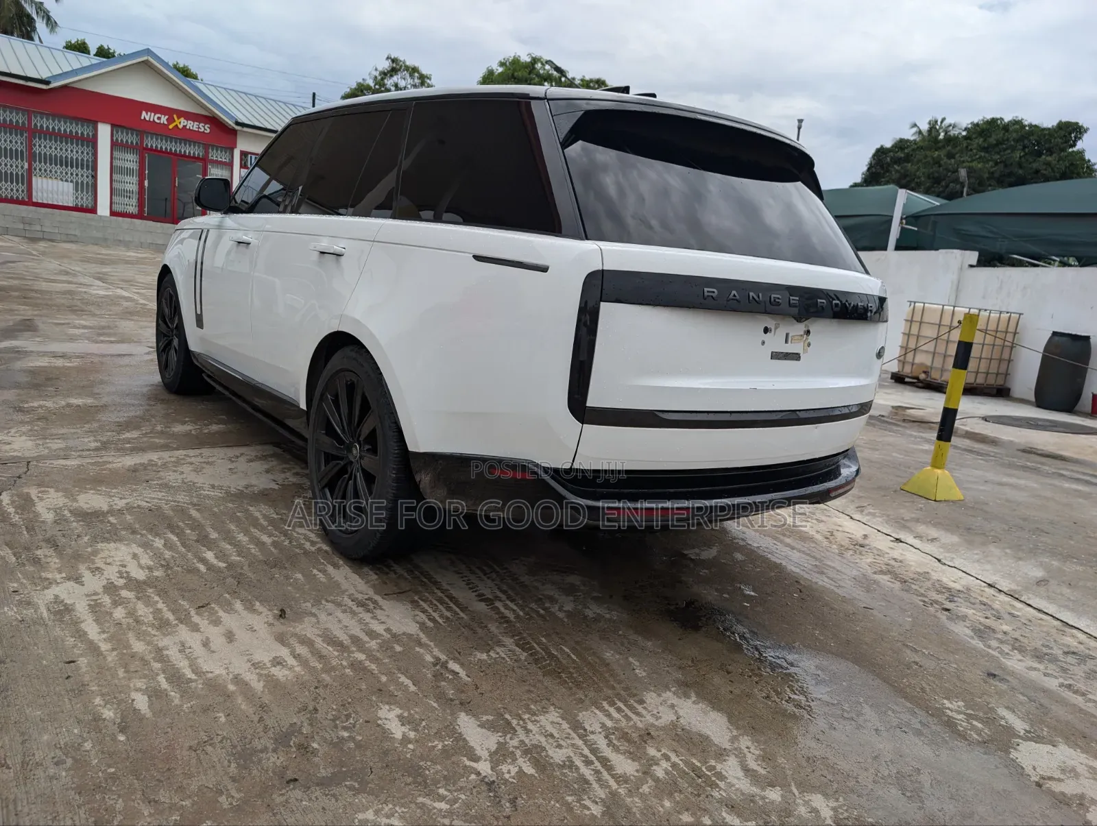 Land Rover Range Rover Autobiography LWB 2023 White