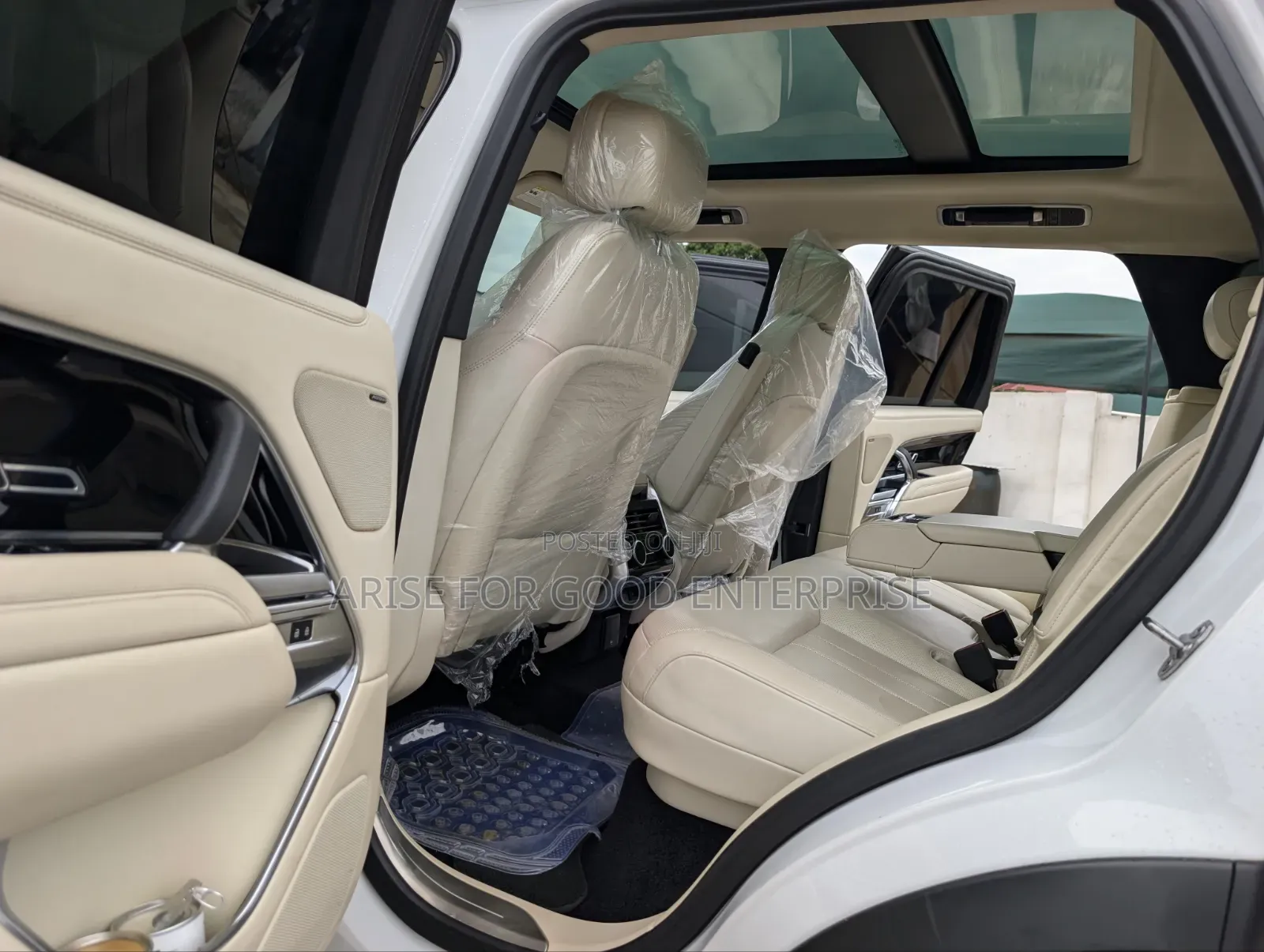 Land Rover Range Rover Autobiography LWB 2023 White