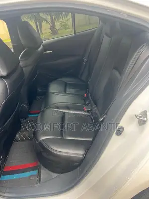 Toyota Corolla L 2020 White