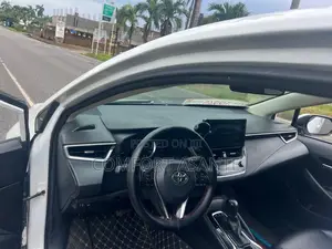 Toyota Corolla L 2020 White