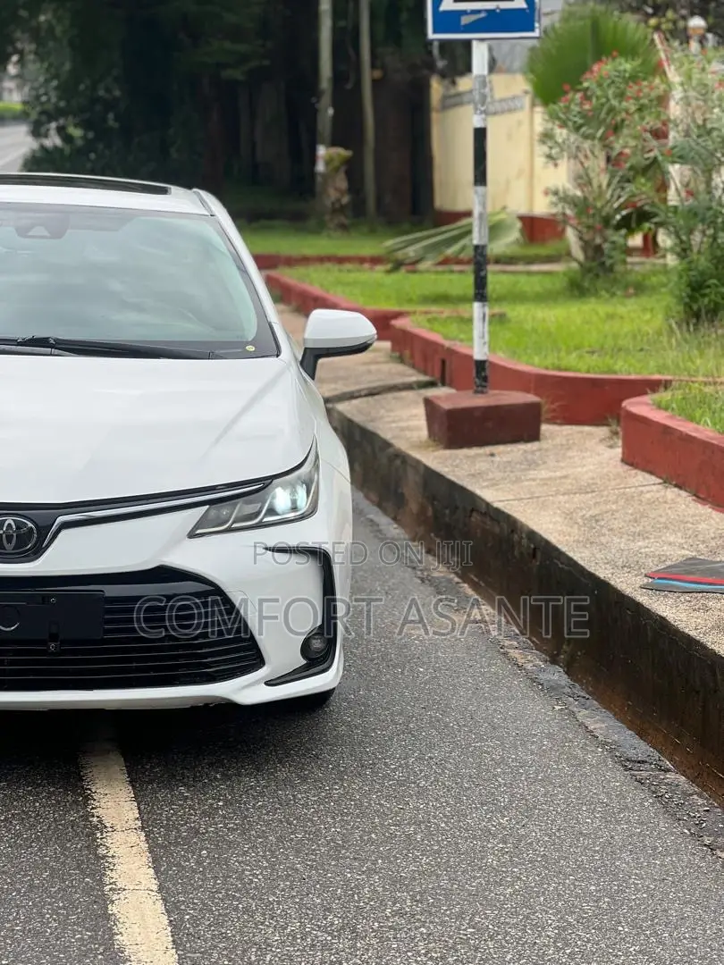 Toyota Corolla L 2020 White