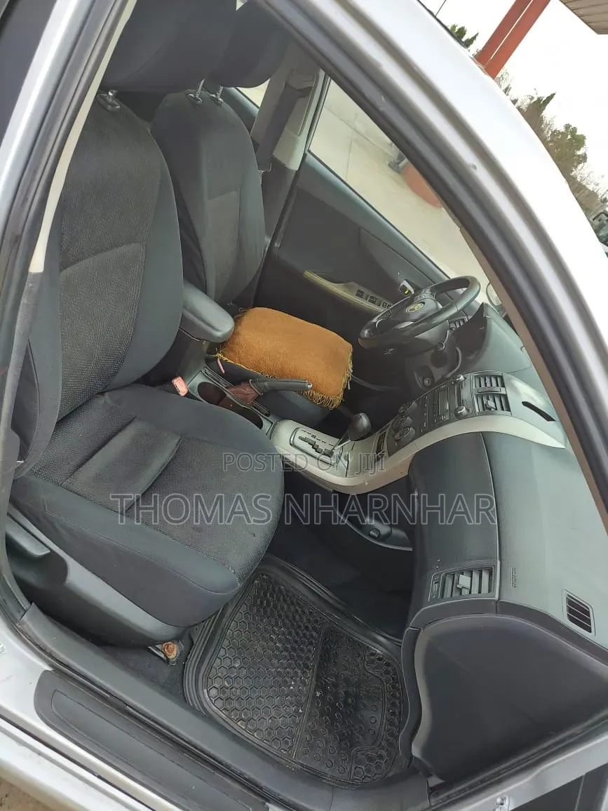 Toyota Corolla S 4dr Sedan (1.8L 4cyl 4A) 2010 Silver