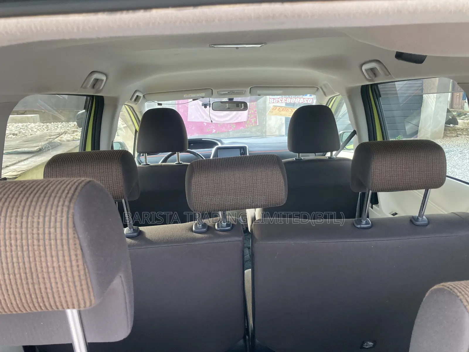 Toyota Sienta 1.5 AWD (6-seater) 2017 Green