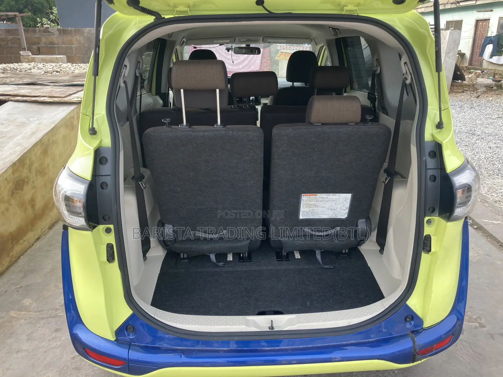 Toyota Sienta 1.5 AWD (6-seater) 2017 Green