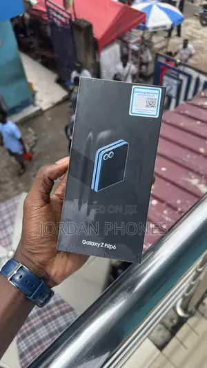 New Samsung Galaxy Z Flip6 256 GB Blue