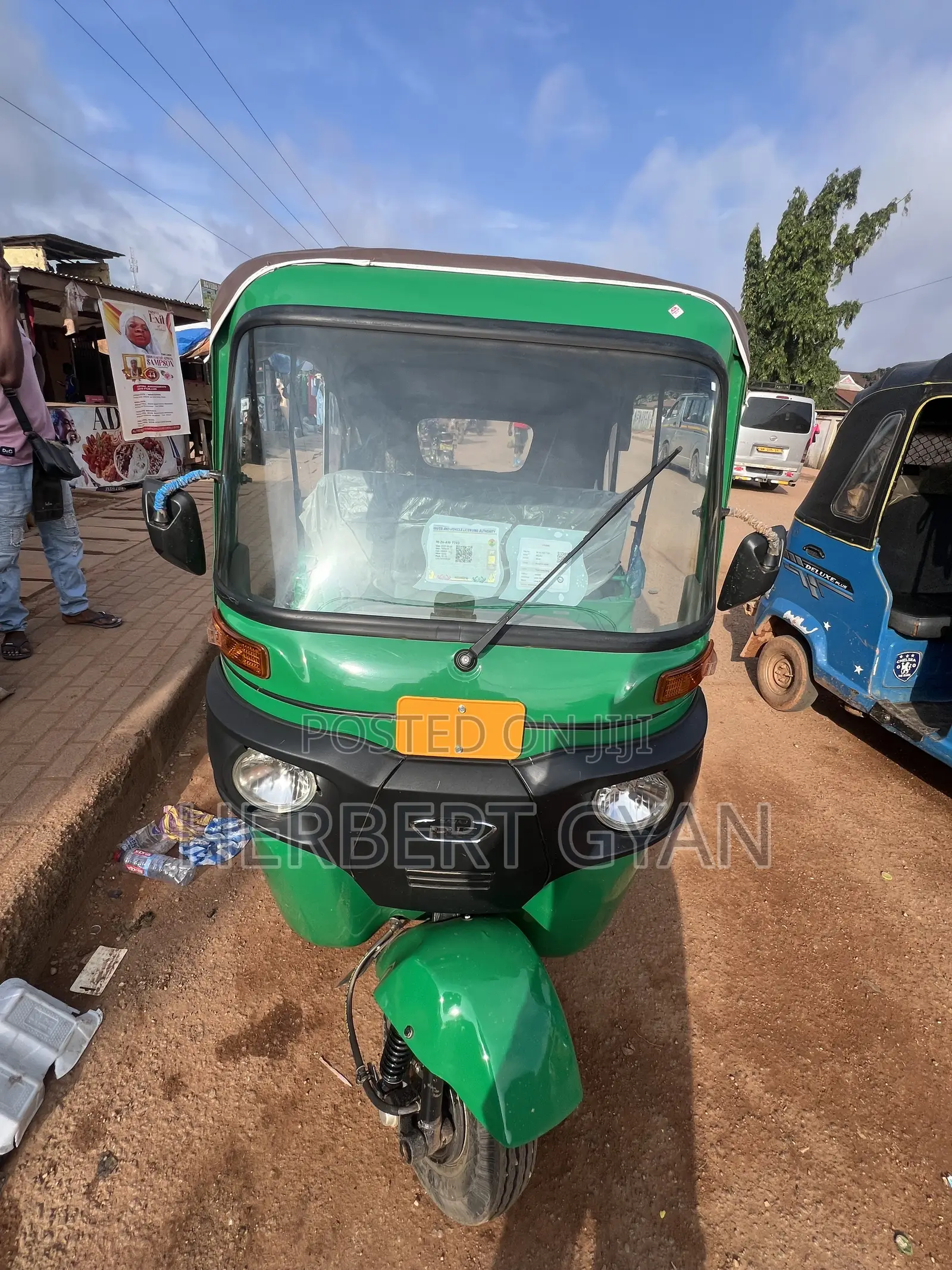 New Bajaj RE 2025 Green