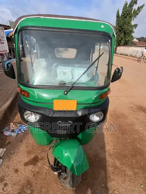 New Bajaj RE 2025 Green