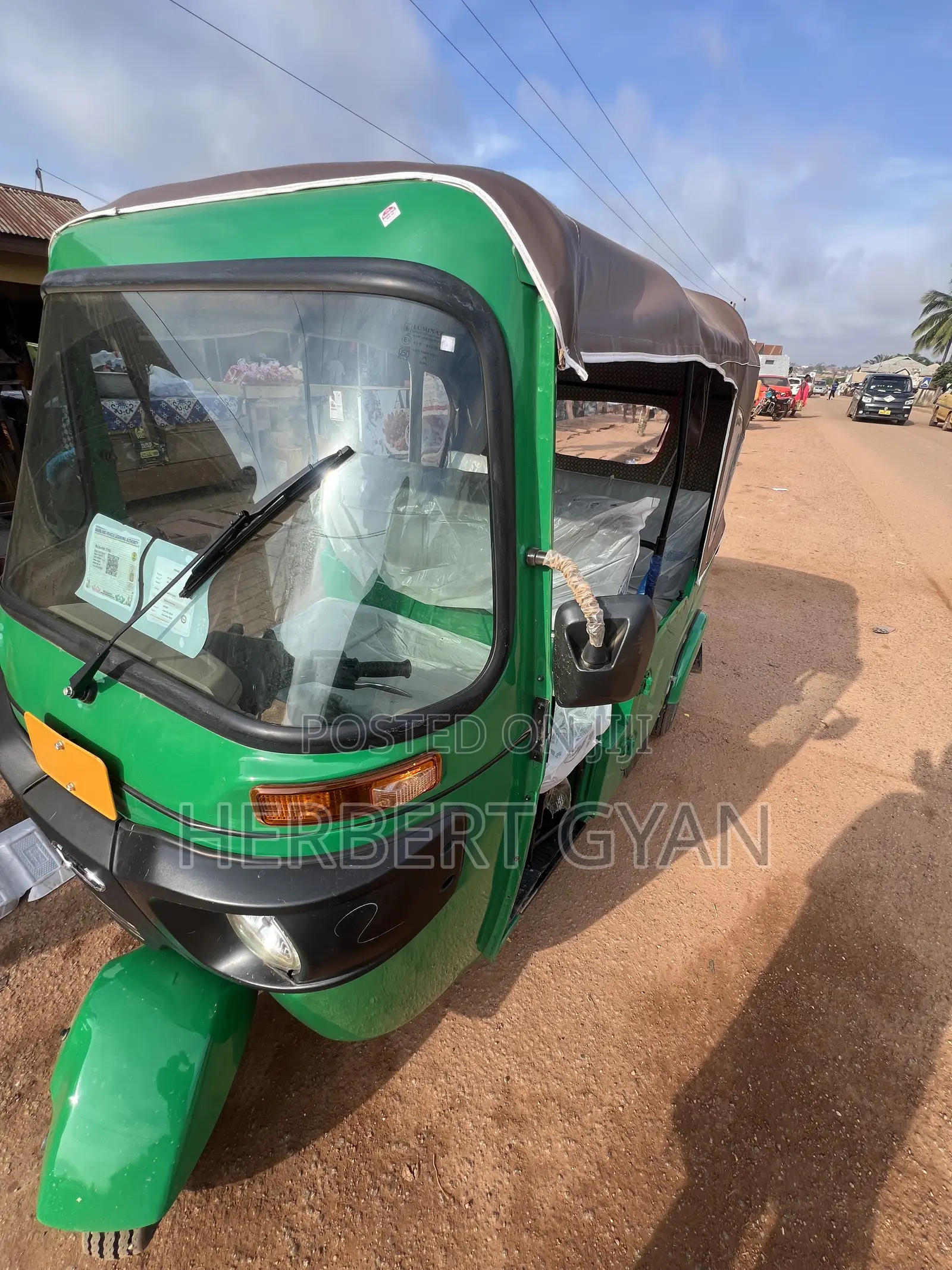 New Bajaj RE 2025 Green