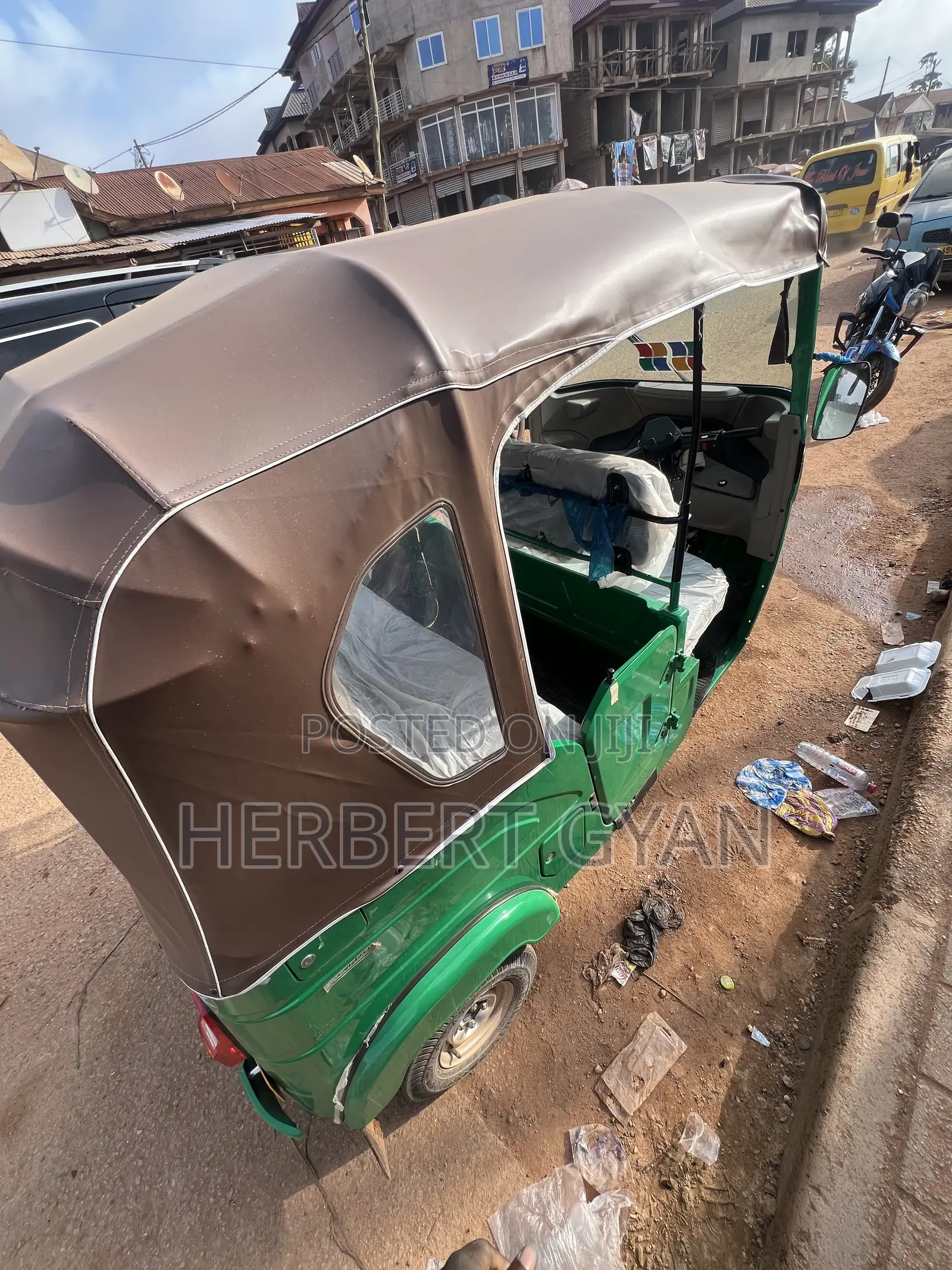 New Bajaj RE 2025 Green