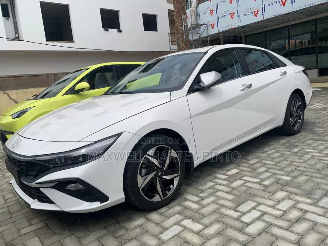 New Hyundai Elantra 2024 White