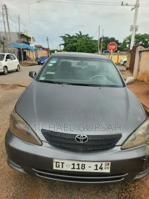 Toyota Camry 2004 Gray