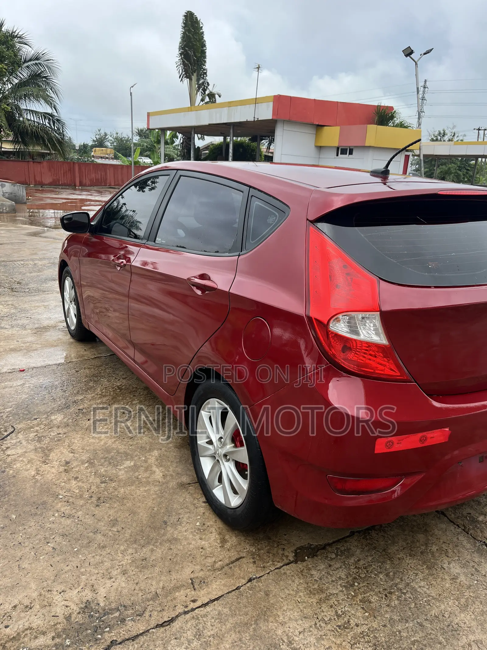 Hyundai Accent 2016 Red