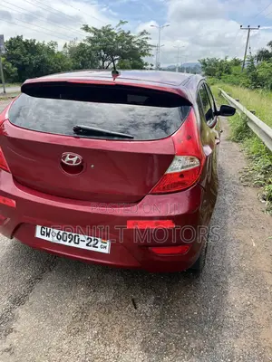 Hyundai Accent 2016 Red