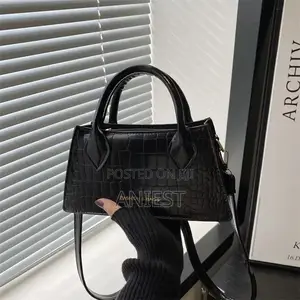 Elegant Black Ladies Bag