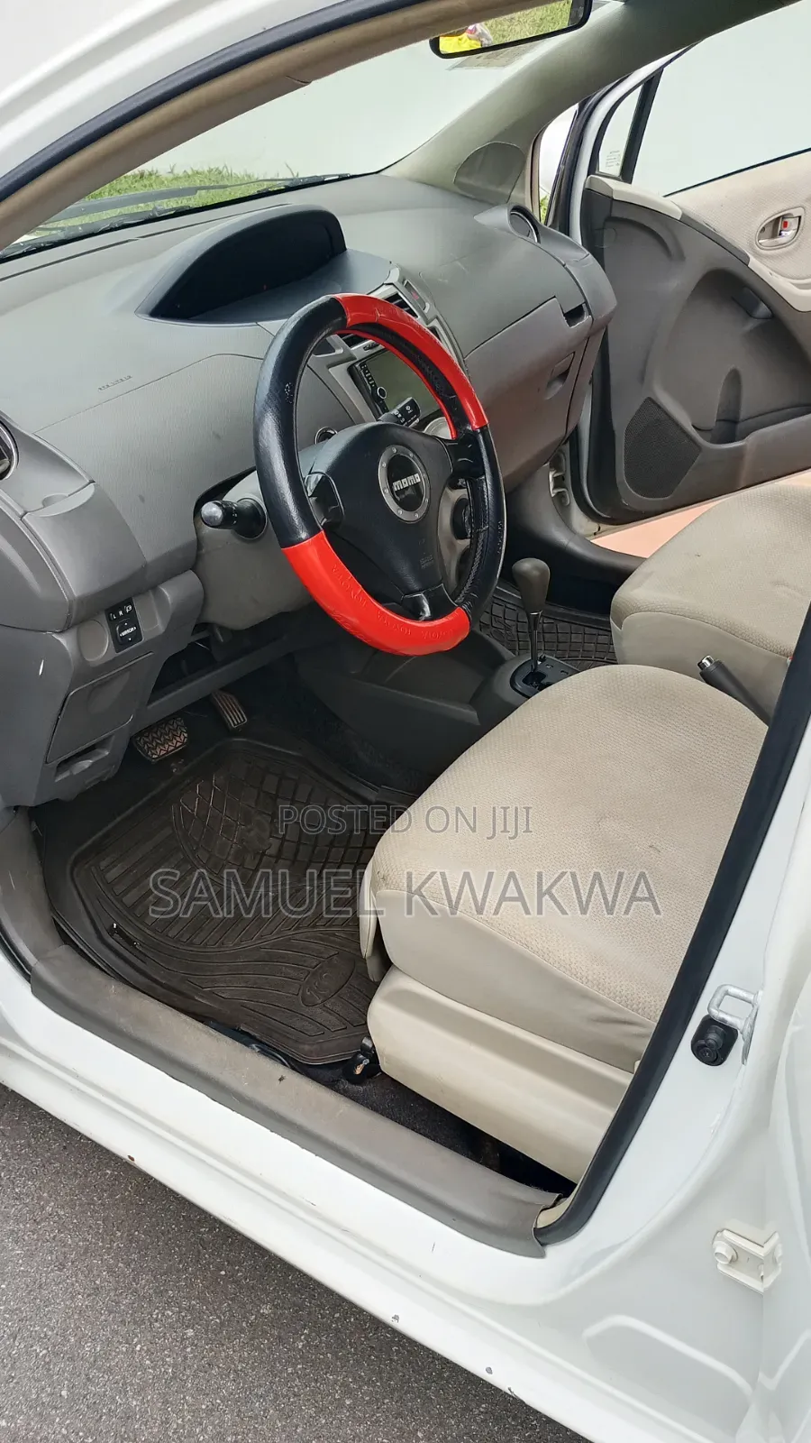 Toyota Vitz 1.3 AWD 5dr 2010 White