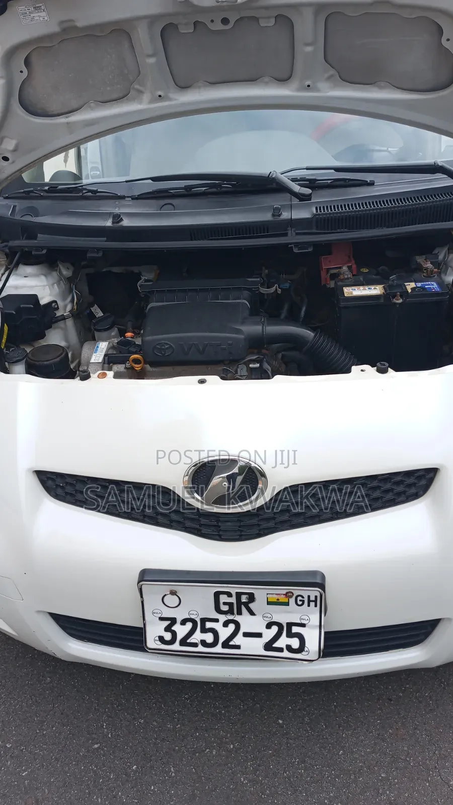 Toyota Vitz 1.3 AWD 5dr 2010 White