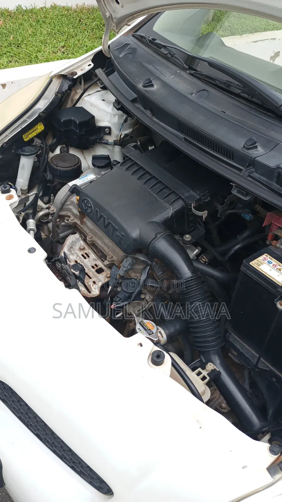 Toyota Vitz 1.3 AWD 5dr 2010 White