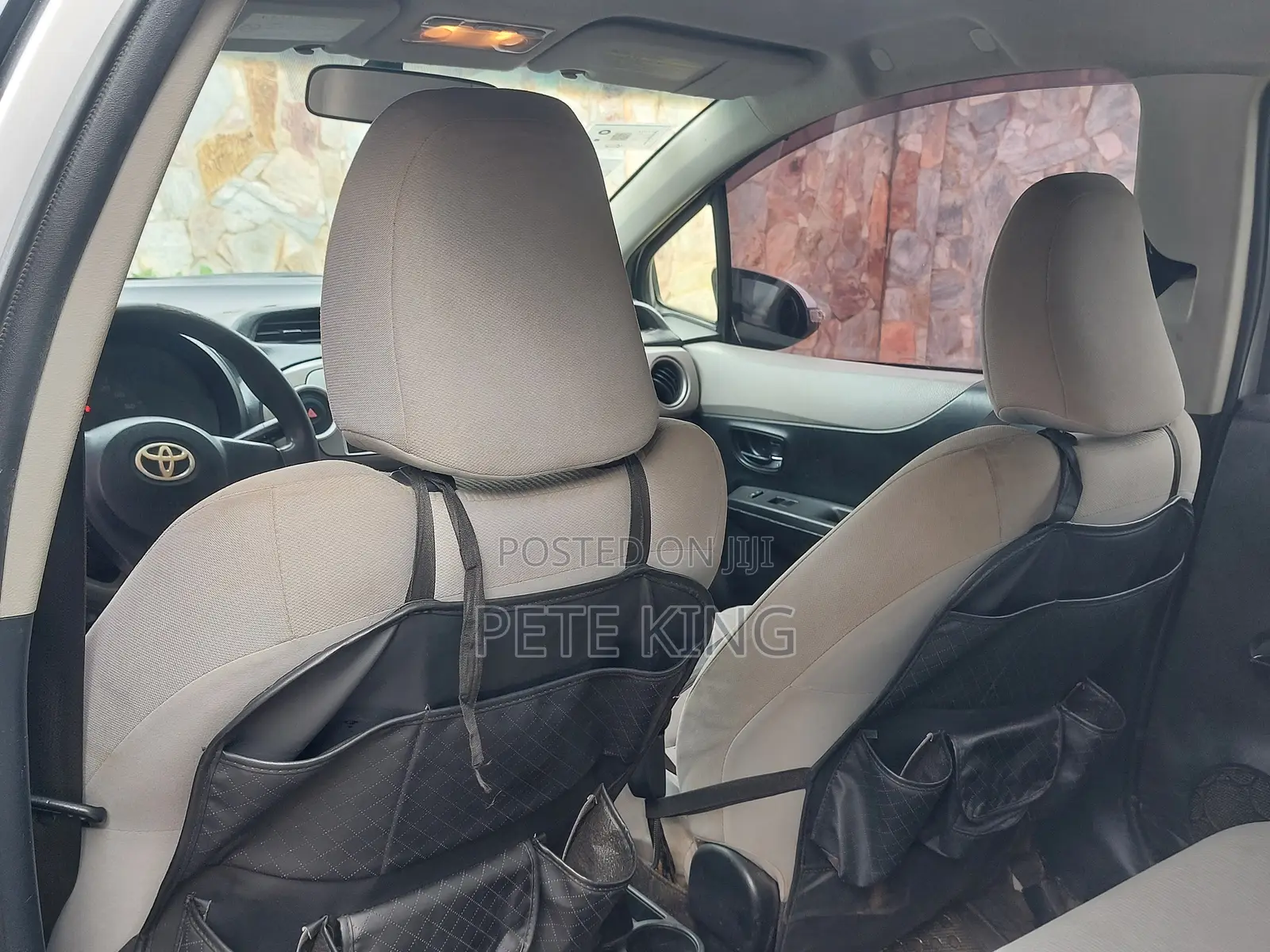 Toyota Vitz 1.3 FWD 5dr 2012 Gray