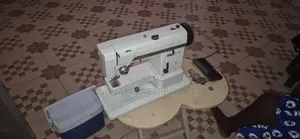 Original German Pfaff Electronic Sewing Machine