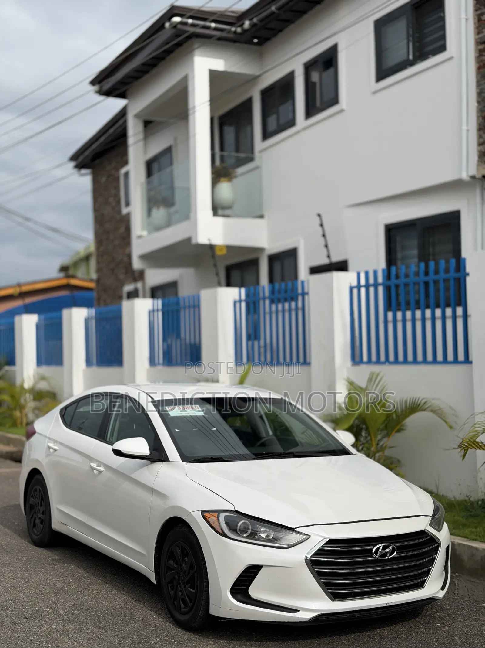 Hyundai Elantra ECO Sedan FWD (1.4L 4cyl 7A) 2017 White