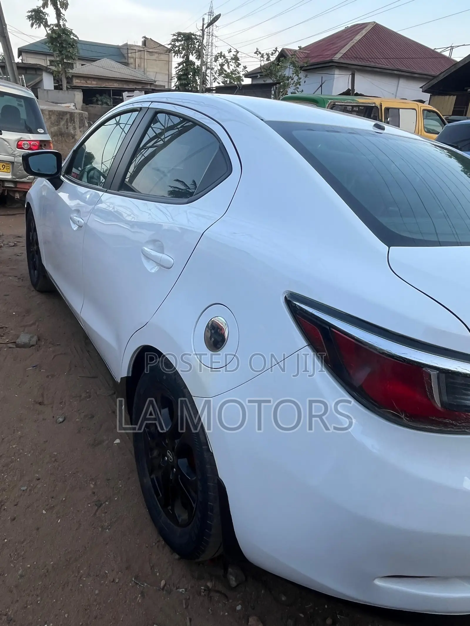 Toyota Yaris iA 1.5 FWD 2017 White