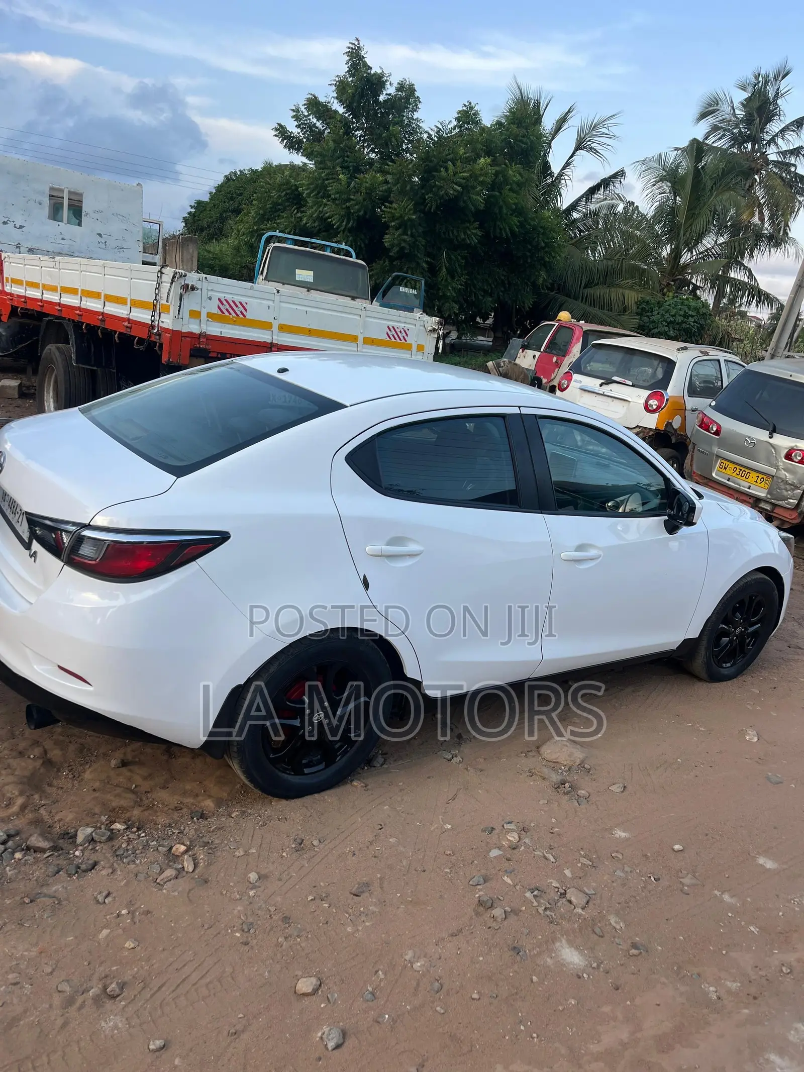 Toyota Yaris iA 1.5 FWD 2017 White