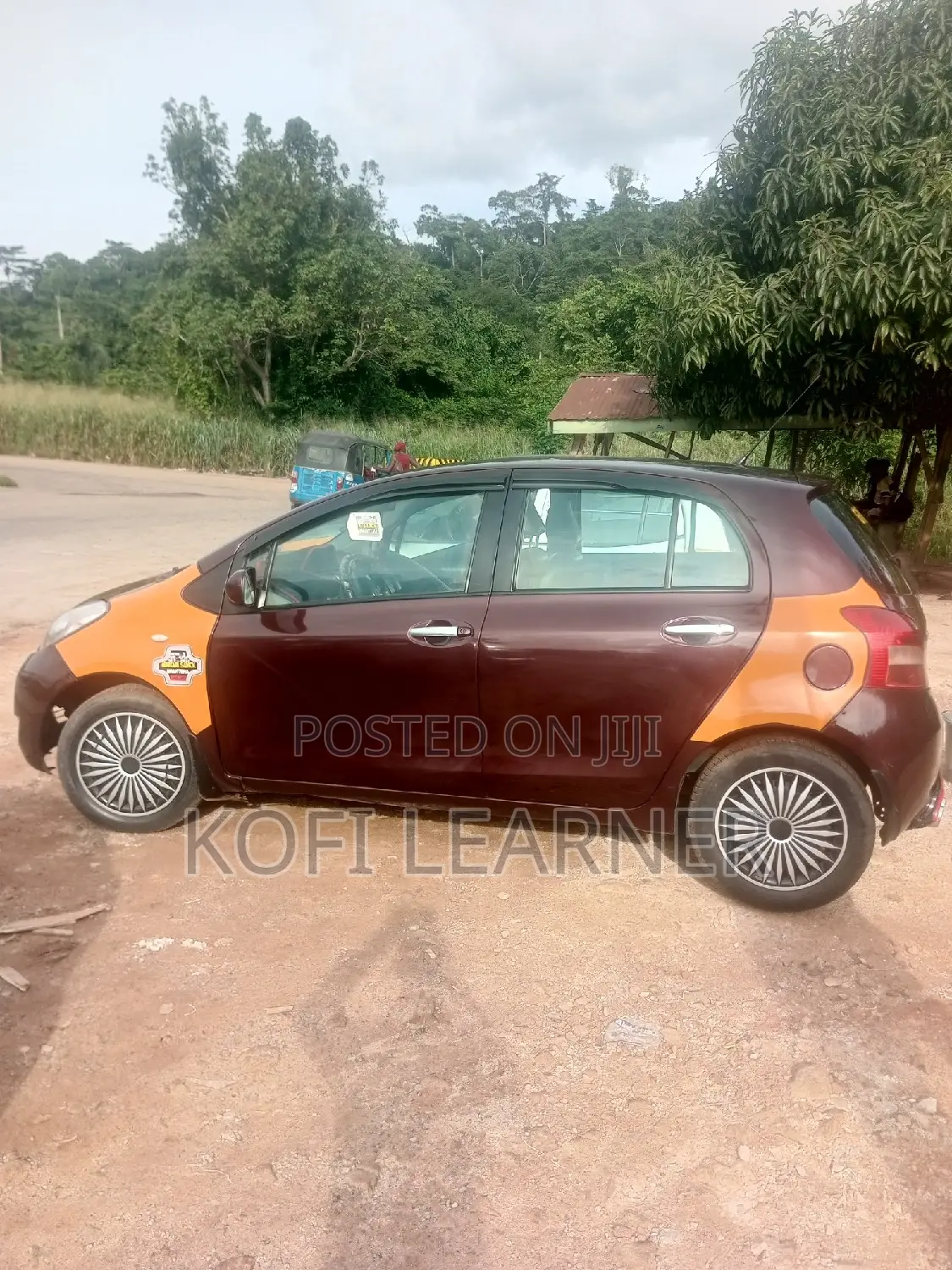 Toyota Yaris SE Hatchback 5dr 2015 Burgundy