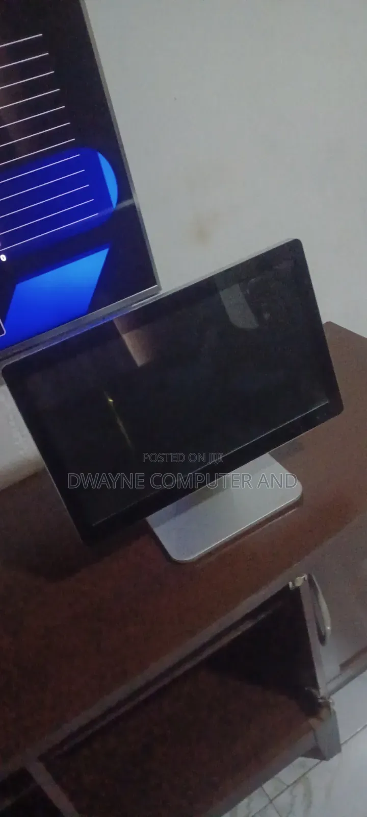 18" Monitor