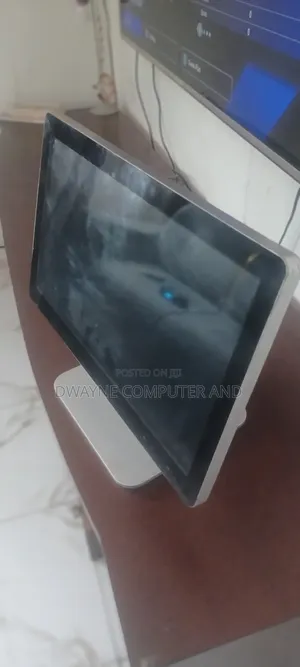 18" Monitor