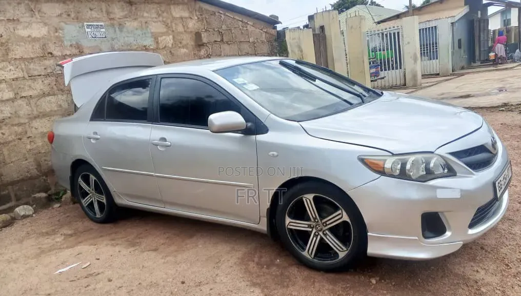 Toyota Corolla 2013 Silver