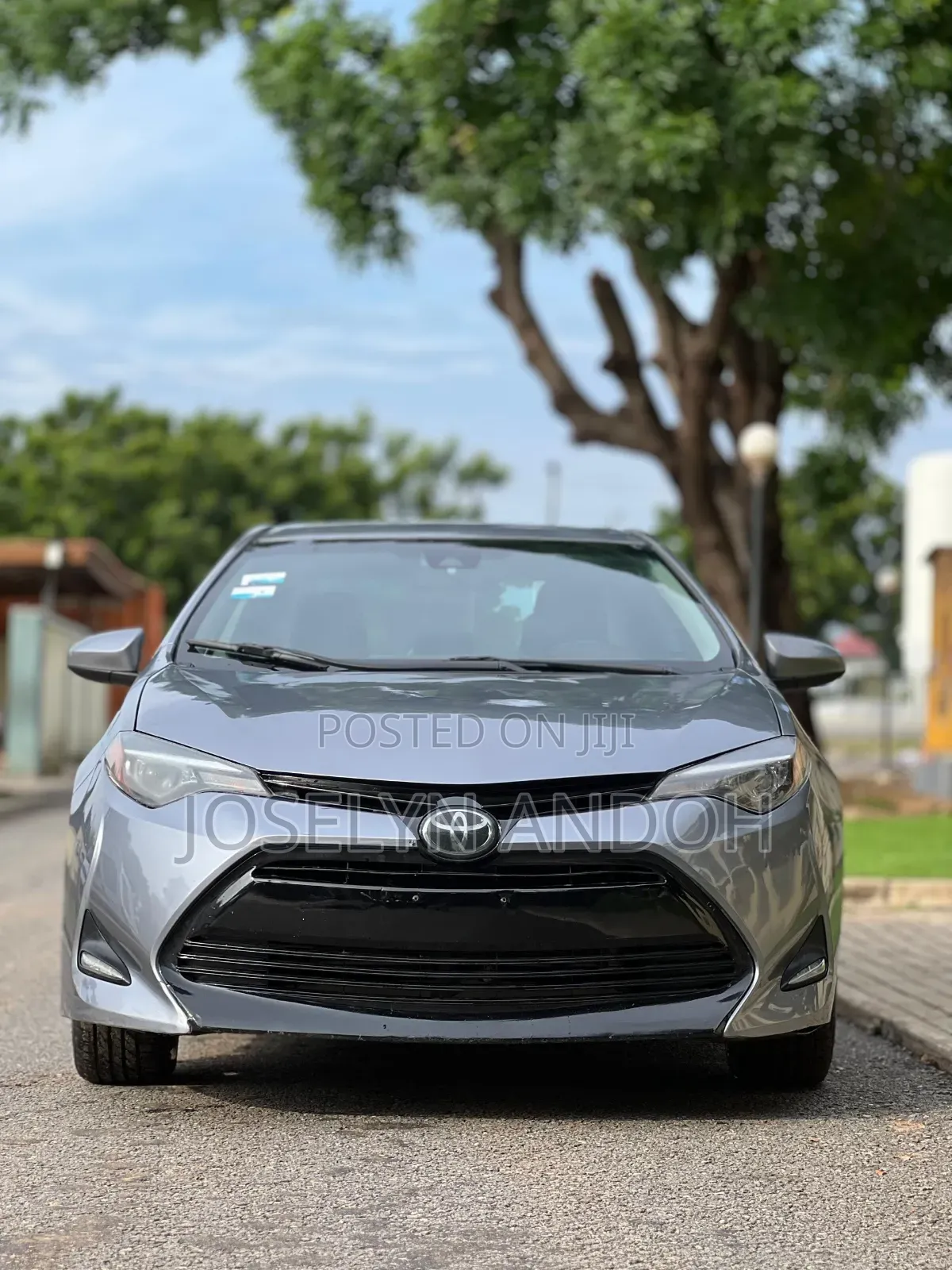 Toyota Corolla L (1.8L 4cyl 2A) 2019 Gray