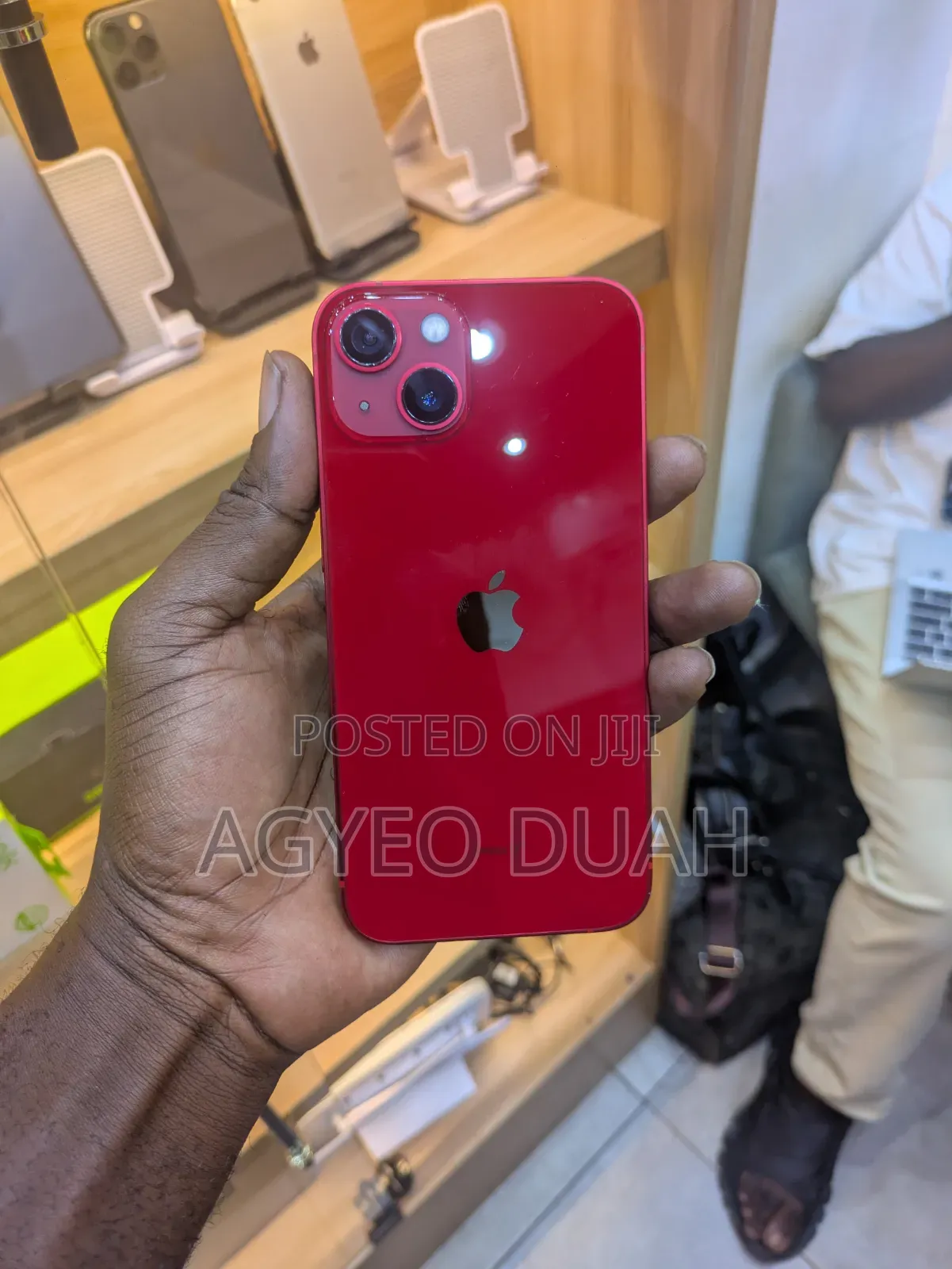 Apple iPhone 13 128 GB Red