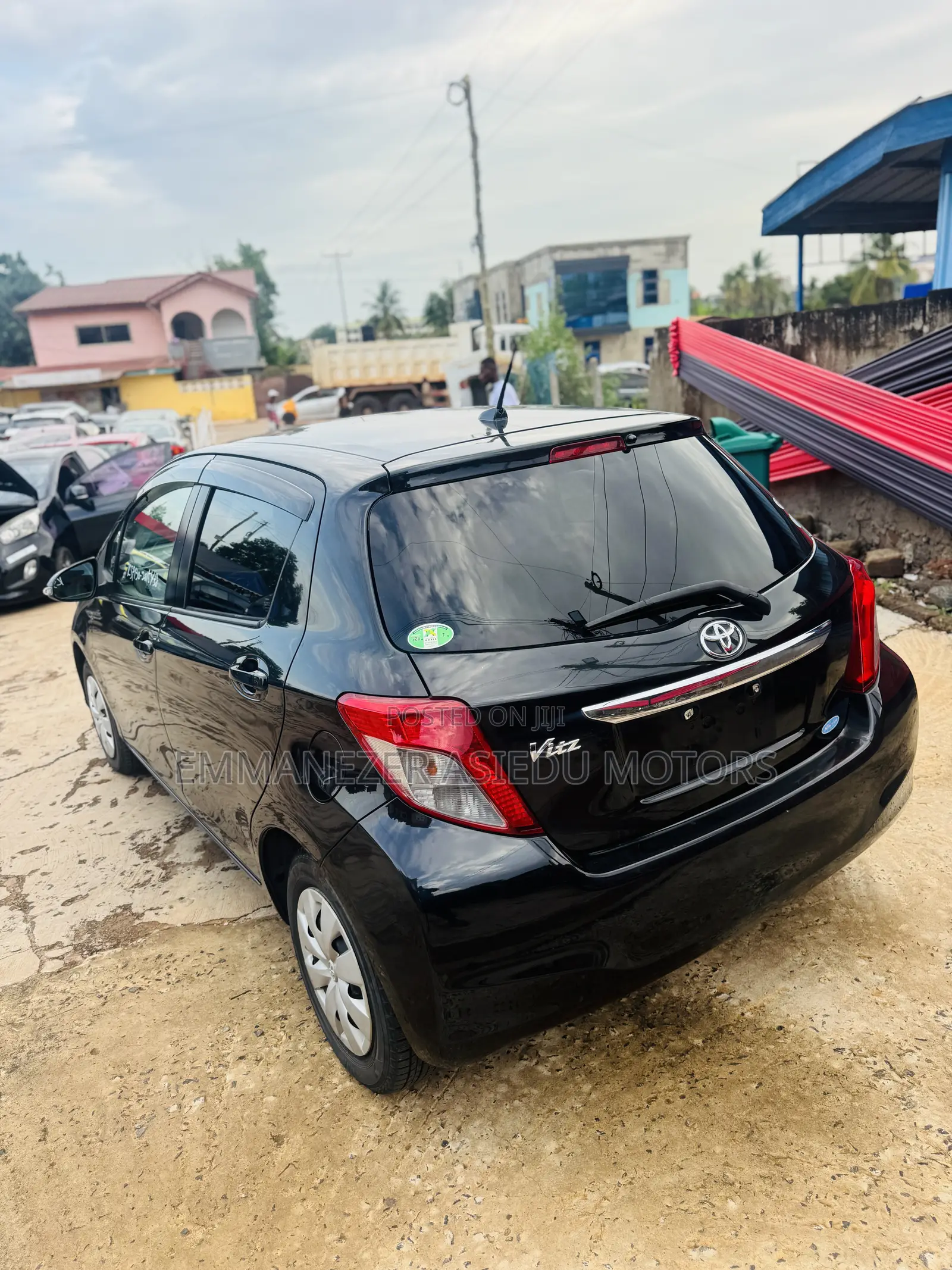 Toyota Vitz 1.0 FWD 5dr 2013 Black